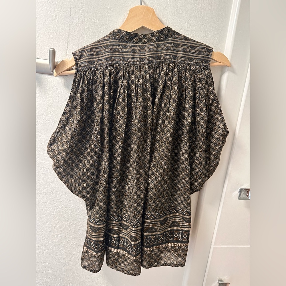 Doen Sleeveless Top - Picture 4 of 4